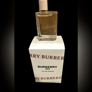 Burberry Her Perfume in Clear and White